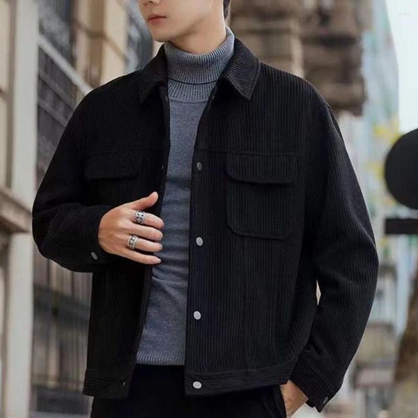 Мужские куртки мода-первая вельветовая верхняя одежда повседневная сплошная кардиганская куртка с карманами с оборотными воротничками для осенней зимы.