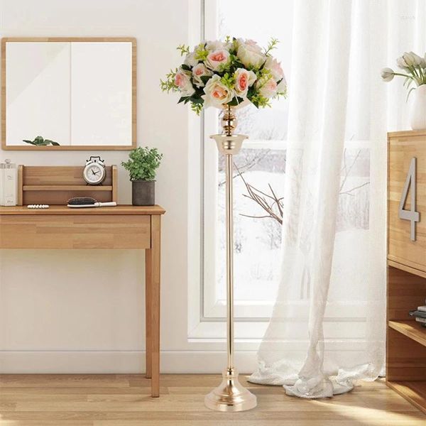 Candele Vaso di fiori d'oro Fiori di metallo romantico Stand Road Tavolo da matrimonio Lead Tavolo Rack Event Decore per feste 10 pezzi