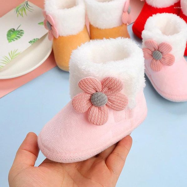 Ботинки младенца зимний снег 3D цветок украшен теплыми маленькими девочками милая красная туфли первой ходьки. Основная универсальность для повседневного ежедневного