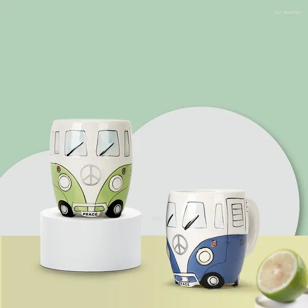 Tazze creativi dipinto a mano a doppio autobus cartone animato ceramico ceramico tè acqua caffè domestico scolastico tazza di bevande da bevande novitamente