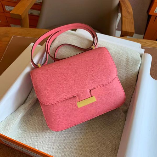 Bolsa pequena e leve da famosa designer com capacidade suficiente para a bolsa de comissária de bordo feminina, uma bolsa de crossbody de um ombro, data da moda e viagens1