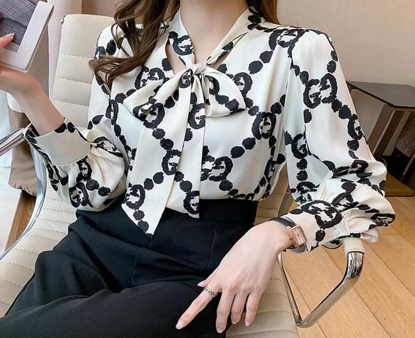 Lettera di prua laceup Stampa Donne camicia lanterna a maniche lunghe Chiffon Blouse Vneck French Button Base Versatile Layer Sliose Casual5435036