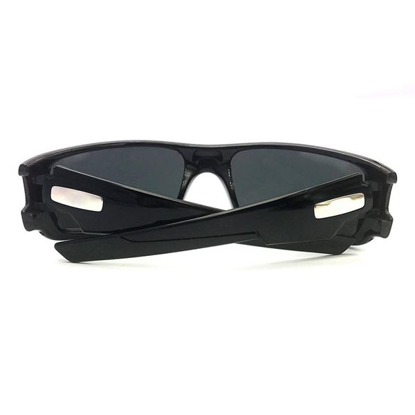 Цельно-дизайнер OO9239 коленчатый вал Поляризованный бренд солнцезащитные очки модные бокалы ярко-серый иридий L217W