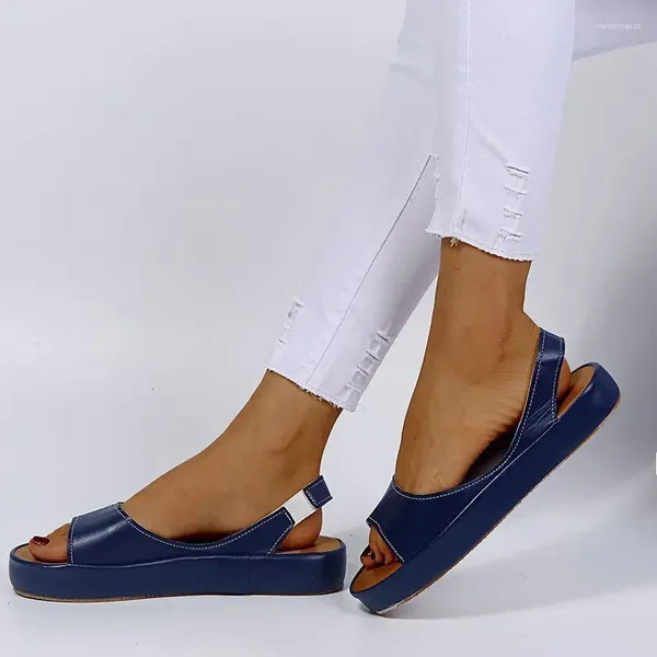 Sandálias XIHAHA 2023 Mulher de moda de verão confortável Mulheres de salto baixo Retro Peep Toe Girls Shoe Dance Sapatos
