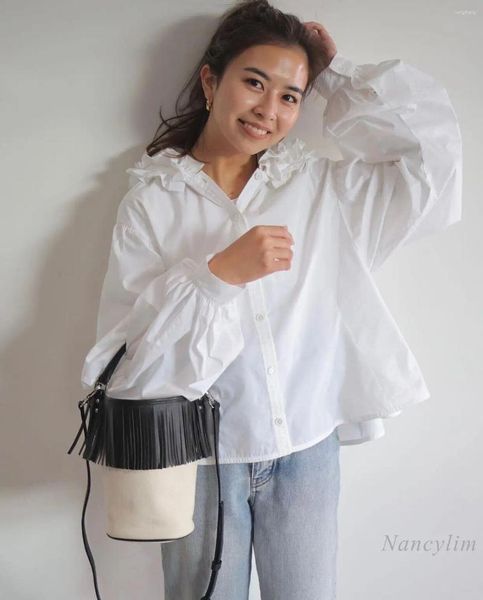Bloups feminina 2023 Blogueiro japonês de outono Niche de camisa branca com capuz Mulher lanterna solta Lanterna Manga de lanterna BLUSAS de aparência juvenil com todos