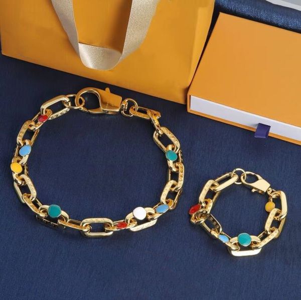Top 18K Gold Ohrstecker Metallkette Charm Ohrringe Elegante Damen Creolen Armbänder Halsketten Set Mode Mädchen Creolen Mix mit Original Geschenkbox