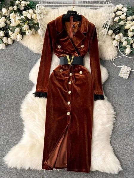 Sıradan Elbiseler Sonbahar Kış Kalın Sıcak Velvet Elbise Kadın Dantel Trims Patchwork Çentikli Yakalı Altın Breated V Mektup Kemer