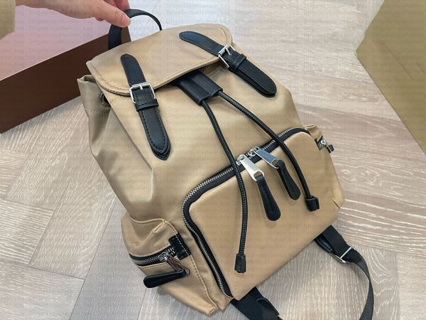 Модный нейлоновый рюкзак с большой способностью и легкой металлической пряжкой открытие роскошной дорожной сумки