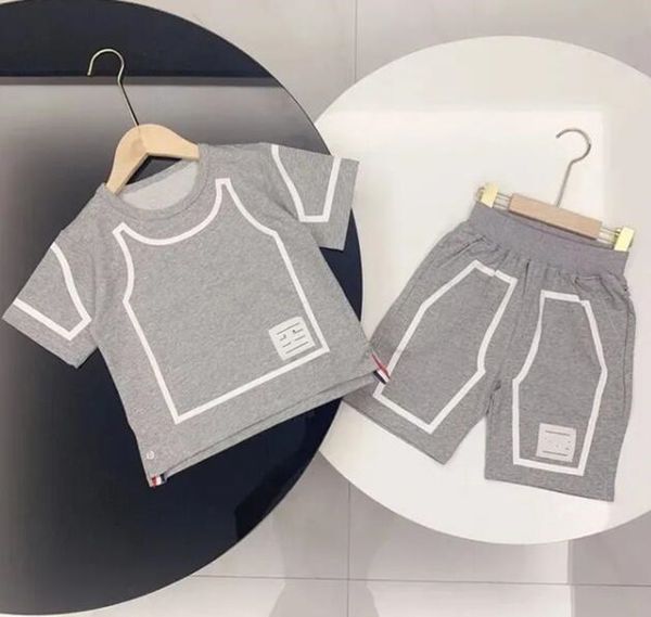 Baby T-Shirt und Shorts Set Designer Sommer Jungen und Mädchen Mode-Shirt-Kleidungsstreifen Zweiteiler Kinderkinder-Unterwäsche Luxuskleidung Kurzarm