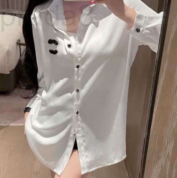 Frauenblusen Shirts Designer berühmte extravagante Marke Stickerei Damen zwei 23 modische gestreifte Slim Business Office Ladies Button Shirt Frühling Summer Long Smk1