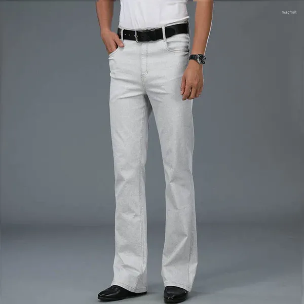 Мужские джинсы белые тонкие расклешенные джинсовые брюки для мужчин с высокой талией удобно слегка дизайнерские классические свободные брюки.