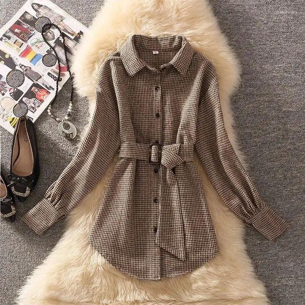 Frauenblusen Tweed Plaid Langarmed Revers Shirt Jacke weiblich 2023 Frühling und Herbst Koreanisch Retro Temperament Loose Casual Bluse