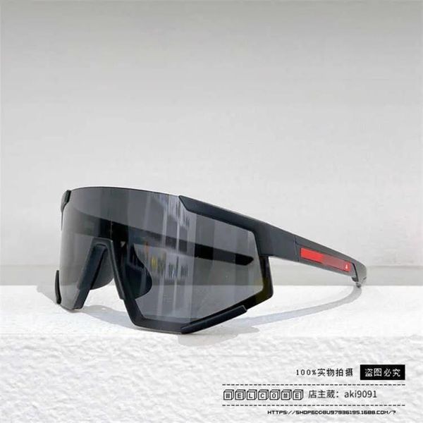 Occhiali da sole Fashion Pradd Cool occhiali da sole Designer P Big Frame Goggles RET ROSSO Red Lo stesso Ski Allinone Mirror SPS04XF