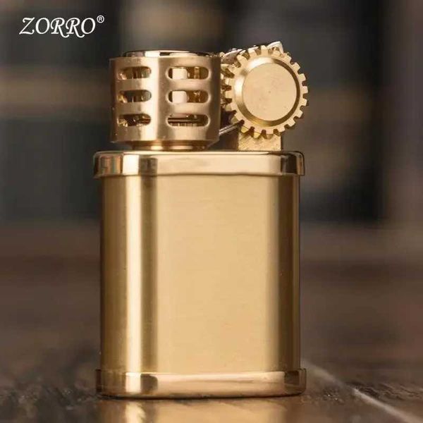 ZORRO Neue Metall Messing Kleine Punk Kerosin Feuerzeug Vintage Personalisierte Schleif Rad Mini Tragbare Feuerzeug Rauchen Zubehör