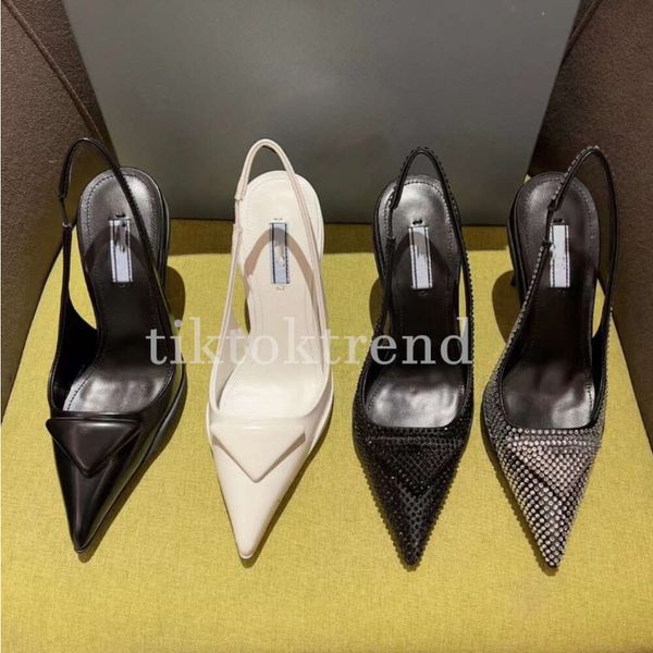 Designer-Sandalen speichert High Heel Single Shoes P Dreieck Kätzchen Absätze Sandale für Frauen schwarz weiß rosa blaue Hochzeitsschuhe Eur35-41