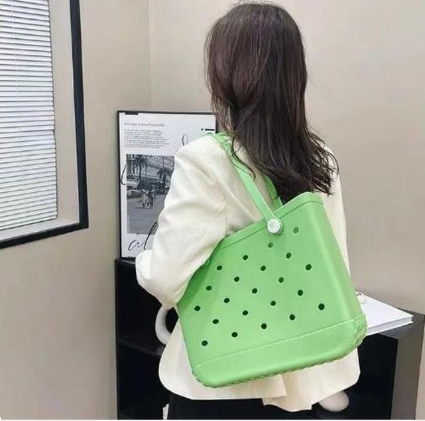 Mulheres Designer Saco De Noite Sacos De Praia Luxo Verão Buraco Tote Grande Compras Moda Cesta De Plástico Lady Armazenamento Lavável Praia Silicone Bog Bolsa Eco Jelly Doces