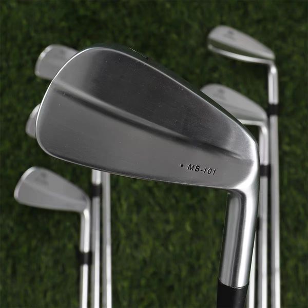 NEU MIRUA MB-101 IRON SET MB 101 Weicheisen mit Stahl/Graphitwelle 7pcs (456789p) mit Kopfcover Real Pics Kontaktieren Sie uns