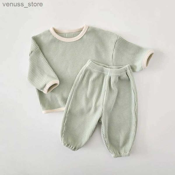 Giyim setleri 2023 Koreli Bahar Sonbahar Çocuklar Erkek Giysileri Seti Pamuk Waffle Yamalı Marka Gömlekleri Katı Gevşek Streç Bebek Erkek Kıyafet