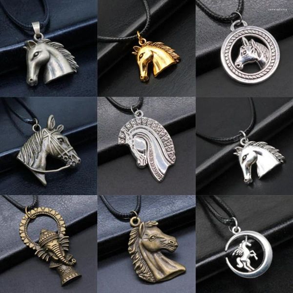 Accessori per auto con collana a cavallo