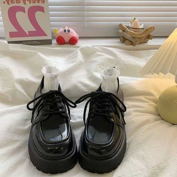 Scarpe eleganti di classe Piccole stringate nere in pelle con scarpa singola Jk da donna in stile college versatile con suola spessa alta altezza