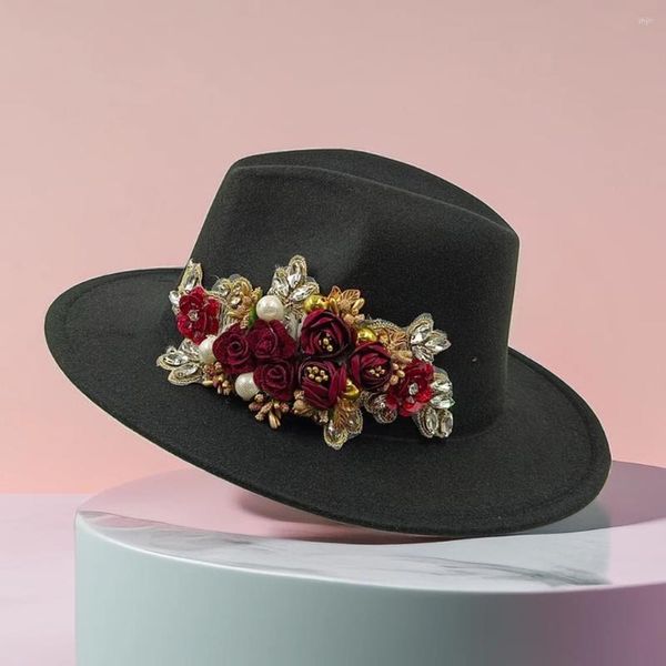 Boinas bordadas em 3D Fedora Hat Hat feminina Jazz Spring e Autumn Wide Eaf Fashion Fashion Wedding atacado