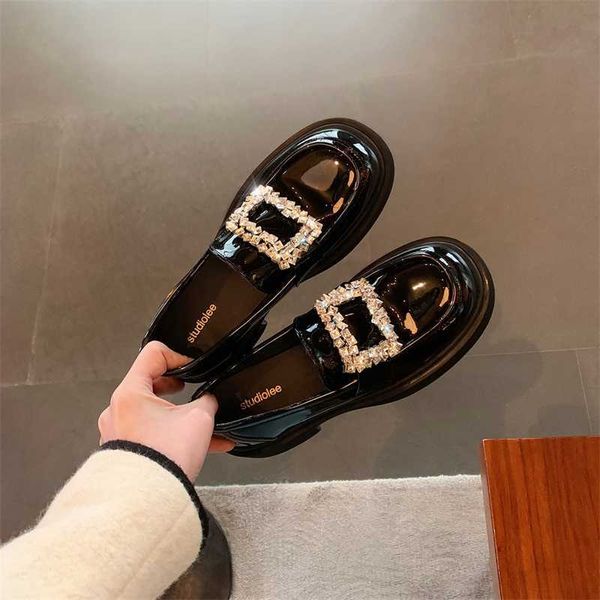 Sapatos de vestido de couro de uva mãe com o mesmo estilo que a internet famosa super quente cristal diamante fivela redonda cabeça grossa sola altura aumentar único sapato para mulheres