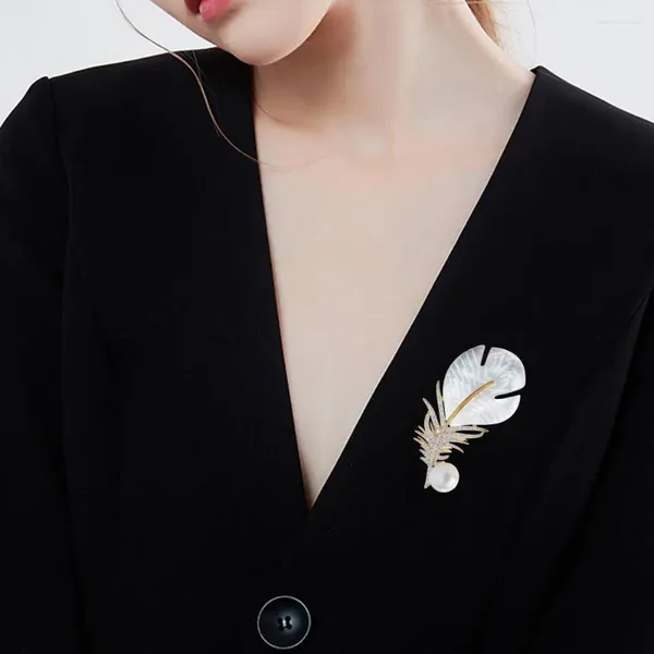 Broches broche elegante para mulheres pérolas shinestone penas jóias de luxo para festas femininas para festas de festa acessórios presentes