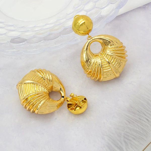 Orecchini penzolanti calare per donne di grande stile Dubai africano Golden di alta qualità Copper Round Bride Jewelry Party