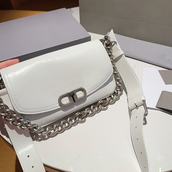 Metal zincir, siyah beyaz renk, unisex çift stili, en iyi arkadaş tarzı, tarih ve seyahat için gerekli olan retro moda omuz çantası, ünlü tasarımcı el çantası