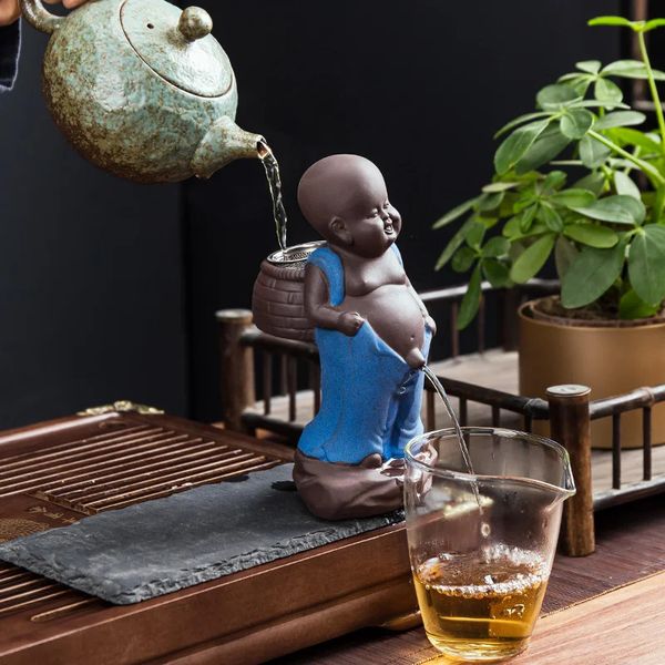 Ornamenti per animali da tè in argilla viola Statuette di Buddha statua di maiale fortunato decorazione da tavolo accessori per il tè Accessori per la decorazione della casa 231225
