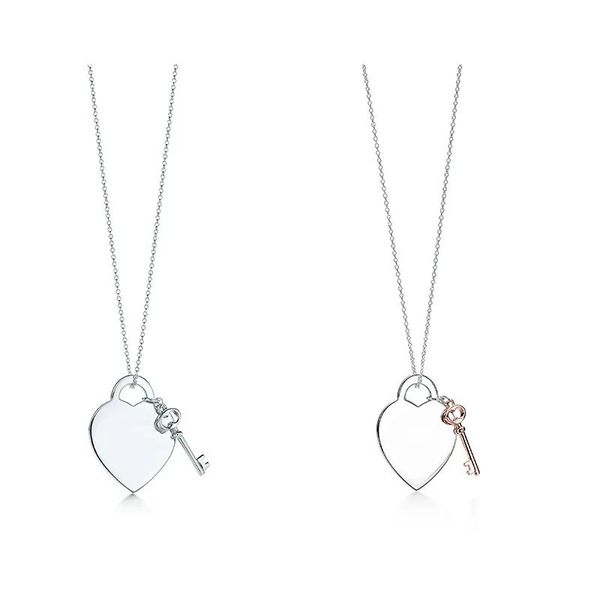 Halsketten Designer Single Peach Heart Tag Halskette Frau Edelstahl Anhänger Luxusschmuck Valentinstag Weihnachtsgeschenk Großhandel Großhandel