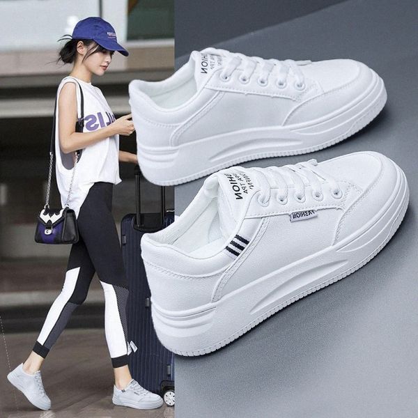 Laufschuhe Designerschuhe Freizeit Freizeitschuhe Mann Frauen neue kleine duftende echte Leder Schnürung Mode vielseitige kleine weiße Schuhe Q6PG#