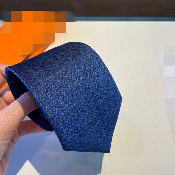 Cravatta da uomo firmata Cravatta in seta da uomo Cravatte in tessuto jacquard stampato fatte a mano in una varietà di stili Cravatte da uomo casual e da lavoro, scatola originale 888