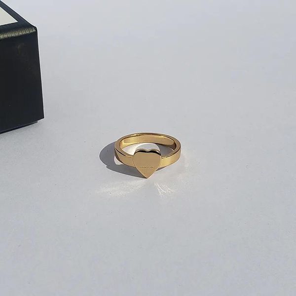 Ringe 2024Neues hochwertiges Designer-Design Titan-Bandringe Klassischer Schmuck Modedesigner-Tiffony-Ring für Frau Ringe Urlaubsgeschenk