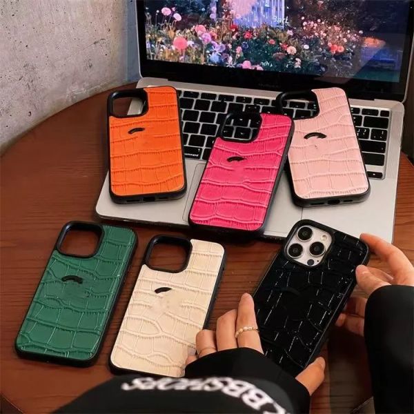 Lüks Tasarımcı Telefon Kılıfı Şık 14 Pro Max Marka Tüm İPhone 14 13 12 Pro 11 Xr XS X Case Crocodile Cilt Şık Model Kirlere Dirençli G2312271PE