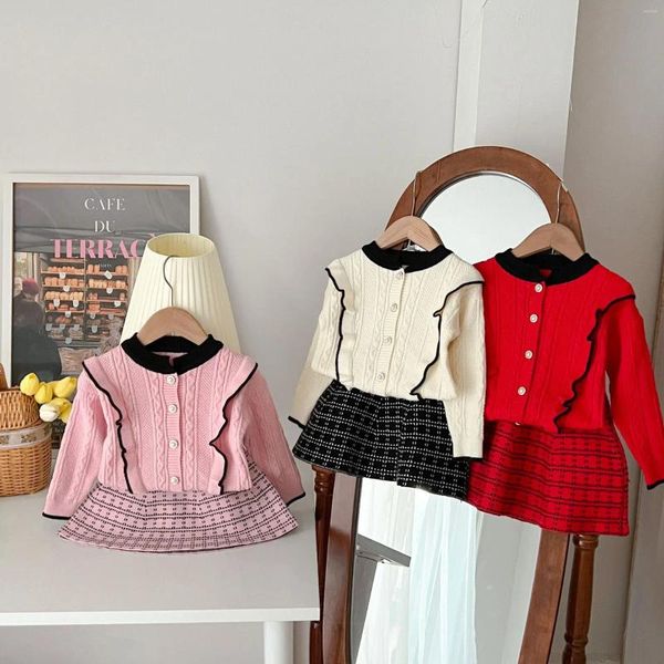 Set di abbigliamento Vestiti rosa per bambini coreani 2023 Autunno Neonate Moda Felpe Gonna a due pezzi Set di tweed Kintted Abiti per bambini