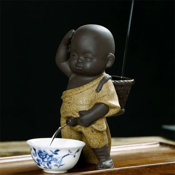 Tee-Haustier-Ornament, chinesische Volkskunst, lila Ton, Dekoration, Kunsthandwerk, Figuren, kleiner Mönch, Yixing-Baby, Spray, Pee, Tee-Zubehör 231225