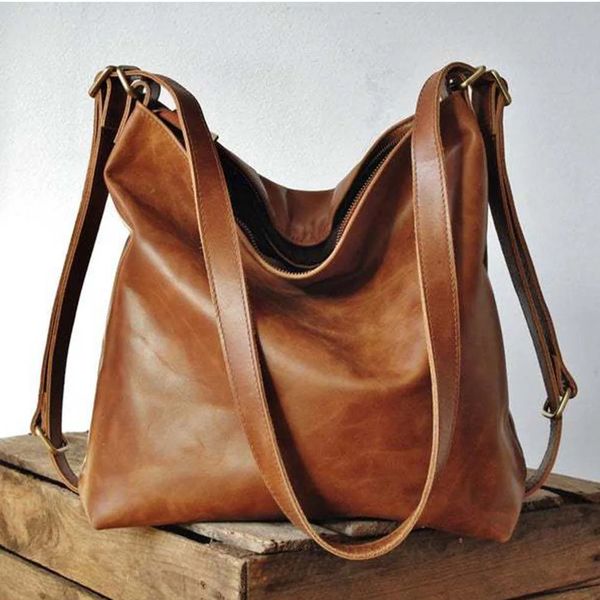 Kadınlar için retro tote çantalar Avrupa ve Amerikan tarzı kahverengi alışveriş çantaları büyük kapasiteli omuz sıradan seyahat çanta 231226