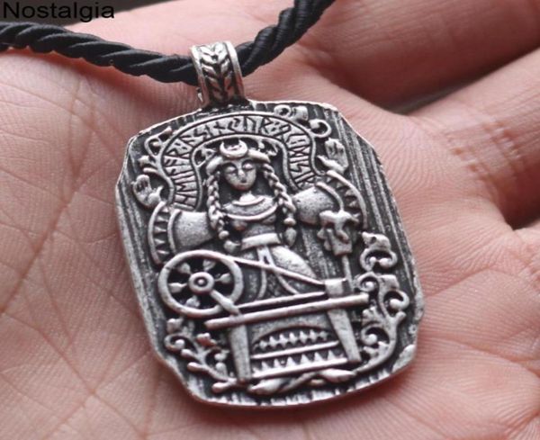 10 Stück Goth Göttin des Schicksals Wikinger Schmuck Runen Amulett Anhänger Halsketten Frauen Muttertagsgeschenk Whole1185539