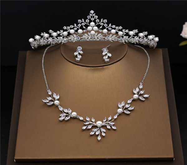 Amupp Novos Conjuntos de Jóias de Casamento de Zircônia Cúbica Micro Pavimentada Completa CZ Zircão Noivas Tiara Colar e Brincos Conjunto para Traje Prom7074386