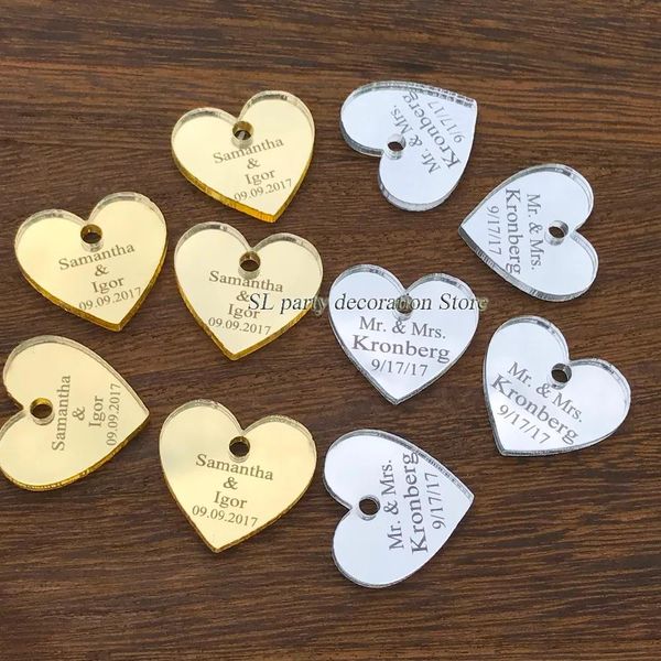 Bevorzugen Sie 50/100 Stück personalisierte Mr Mrs Mirror Love Heart Hochzeitsbevorzugungen Tischdekorationen 25 mm mit Loch in der Mitte