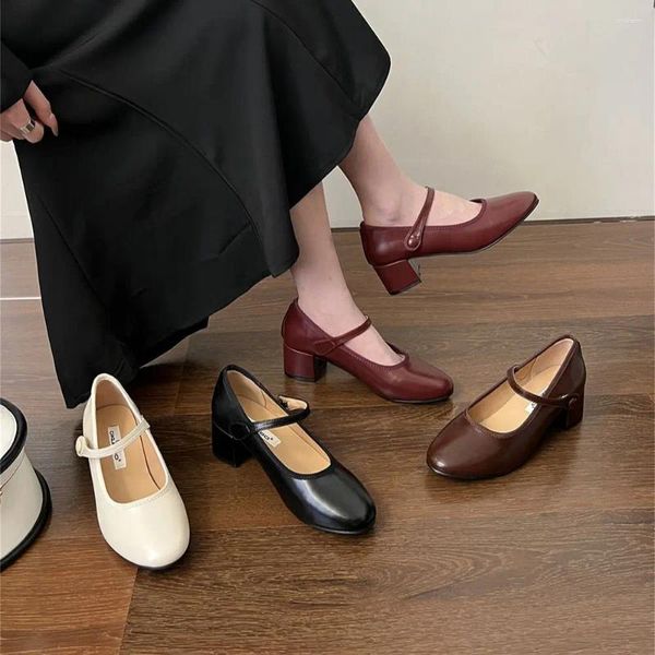 Модельные туфли, модные женские туфли-лодочки, милые туфли с круглым носком и пряжкой ремня, черные, белые, коричневые, красные, осенне-весенние, вечерние, женские, Мэри Джейн, размер 35-39