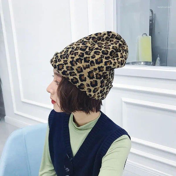 Beralar 2023 Kış Kadın Leopar Beanie Şapkalar Teped Cap Sıcak Ladies 'Moda Peluş Baskı Örgü Kafatasları Kapaklar Şapka