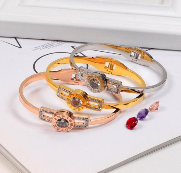 braccialetto di lusso femminile intarsiato con diamanti colorati braccialetto di coppia in acciaio inossidabile moda numeri romani dorati 18 carati regalo di gioielli men03290130