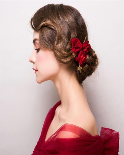 3 Pçs/lote Rosa Flor Grampos de Cabelo Vermelho Floral Na Moda Varas de Cabelo Nupcial Do Casamento Enfeites de Cabelo Cocar Festa Bobby Pins S9262215451