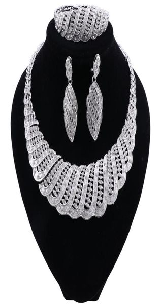 Nuovo set di gioielli da donna accessori da sposa nigeriani Set completo di gioielli di marca Set di gioielli placcati in argento Dubai6149422