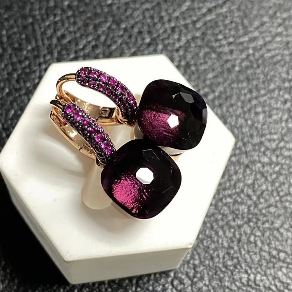 Orecchini Nudo classici da 10,6 mm intarsiato zircone viola placcato pistola nera per le donne Orecchini pendenti Orecchini di cristallo quadrati di caramelle regalo 231226