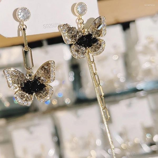 Baumelnde Ohrringe, exquisiter, leichter Luxus-Kristall, asymmetrische Schmetterlingsquaste, modisch und vielseitig, für Frauen im Großhandel