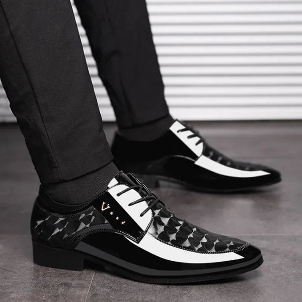Erkek Ayakkabı Resmi Elbise Ayakkabı Siyah Patent Deri Dantel Up Point Toe Business Düğün Partisi Ofisi için Sıradan 231226