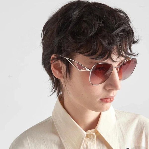 Occhiali da sole 2024 triangolo alla moda marchio di qualità designer catena in lega ovale per donna occhiali da uomo estivi retrò alla moda PR57Y